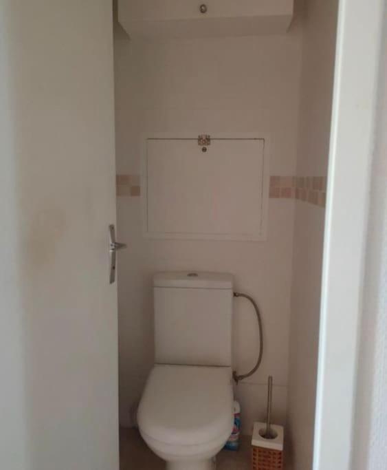 F3 Avec Balcon 5 Min Gare Sqy Et Parking Gratuit Apartman Guyancourt Kültér fotó