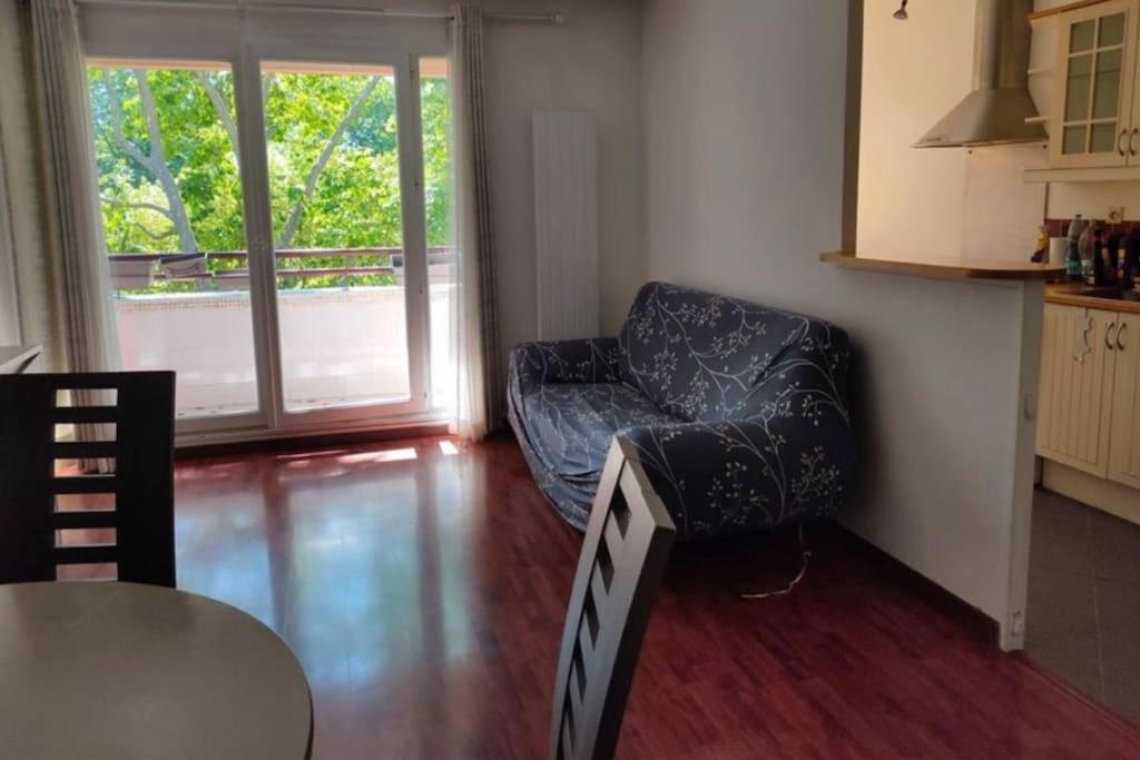 F3 Avec Balcon 5 Min Gare Sqy Et Parking Gratuit Apartman Guyancourt Kültér fotó
