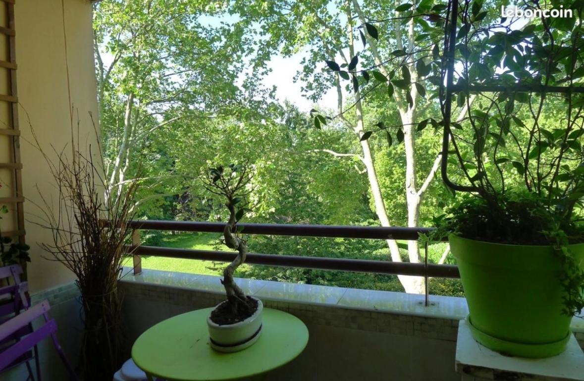 F3 Avec Balcon 5 Min Gare Sqy Et Parking Gratuit Apartman Guyancourt Kültér fotó